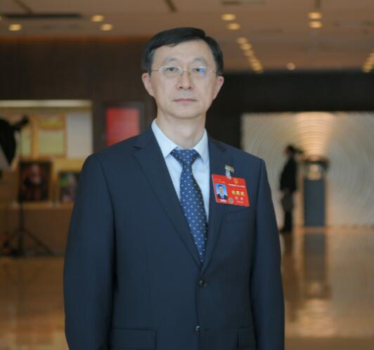 【兩會好聲音】國網(wǎng)江西省公司總經(jīng)理、黨委副書記劉勇：建設(shè)數(shù)智化堅強(qiáng)電網(wǎng)，更好保障能源安全、服務(wù)“雙碳”目標(biāo)