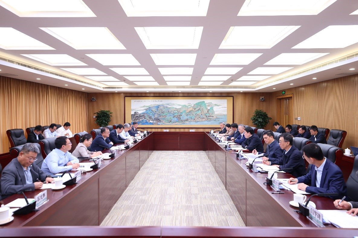 西安交通大學(xué)黨委書(shū)記盧建軍、校長(zhǎng)張立群赴國(guó)家電網(wǎng)座談交流