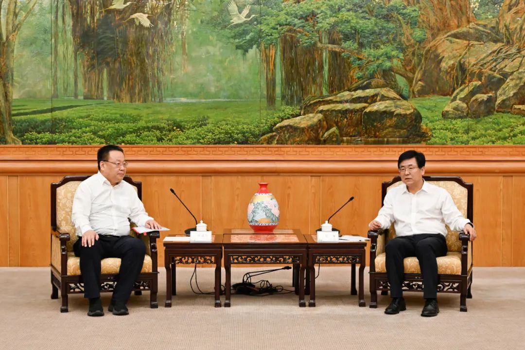 中核集團總經(jīng)理、黨組副書記申彥鋒拜會福建省委副書記、省長趙龍