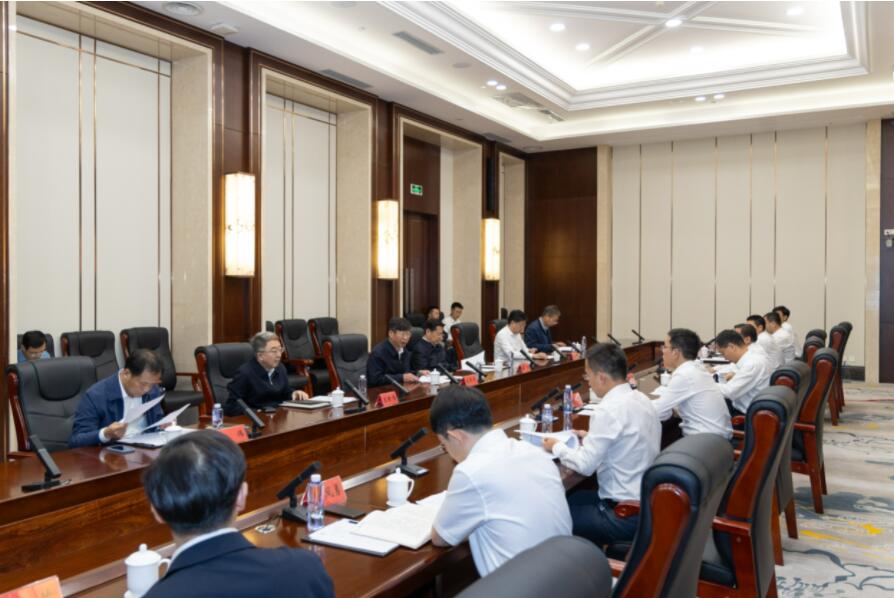 劉偉平、韓君調(diào)研三峽集團(tuán)內(nèi)蒙古區(qū)域工作