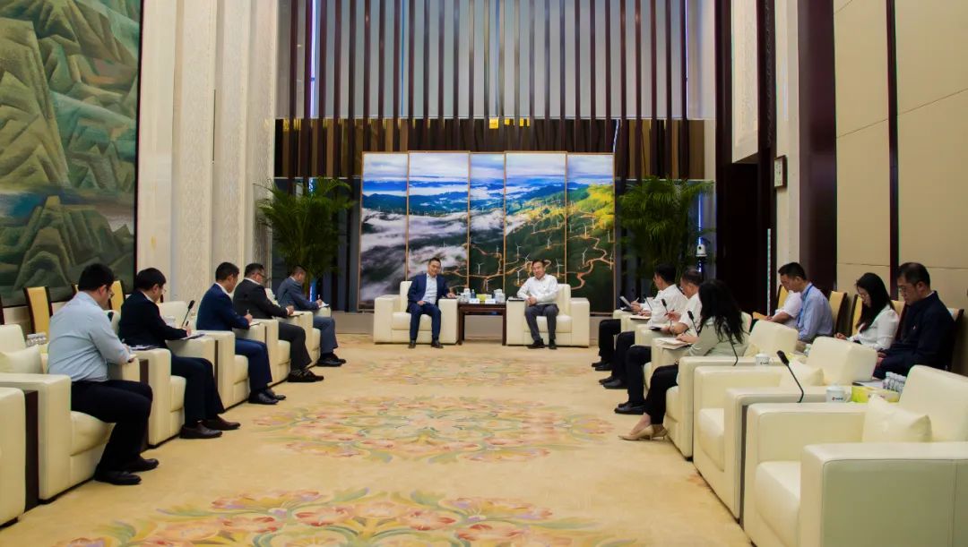 國(guó)家電投黨組書(shū)記、董事長(zhǎng)劉明勝劉明勝會(huì)見(jiàn)遠(yuǎn)景集團(tuán)董事長(zhǎng)張雷