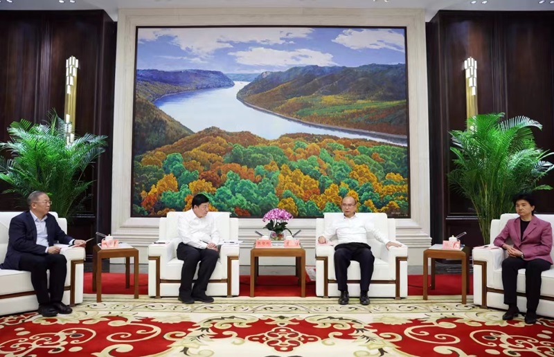 黑龍江省委書記許勤、省委副書記梁惠玲會(huì)見國家電網(wǎng)董事長張智剛一行
