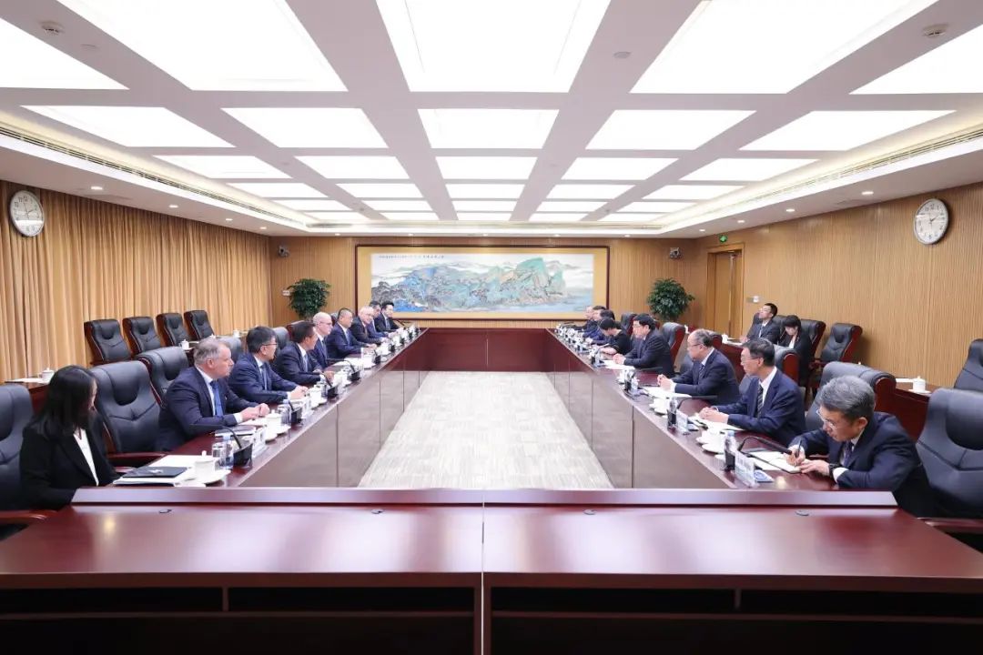 張智剛會見日立能源總裁方秦、候任總裁沈瑞博