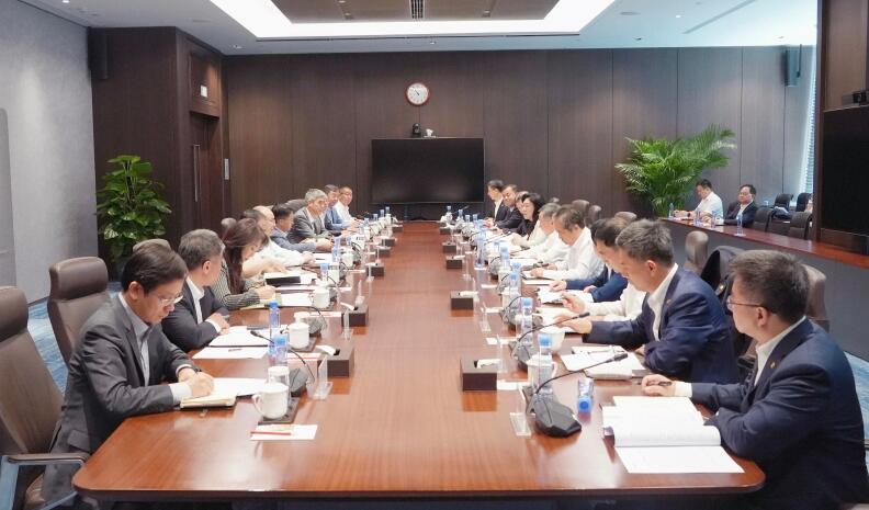 中國能建黨委書記、董事長宋海良與中信集團黨委書記、董事長奚國華會談