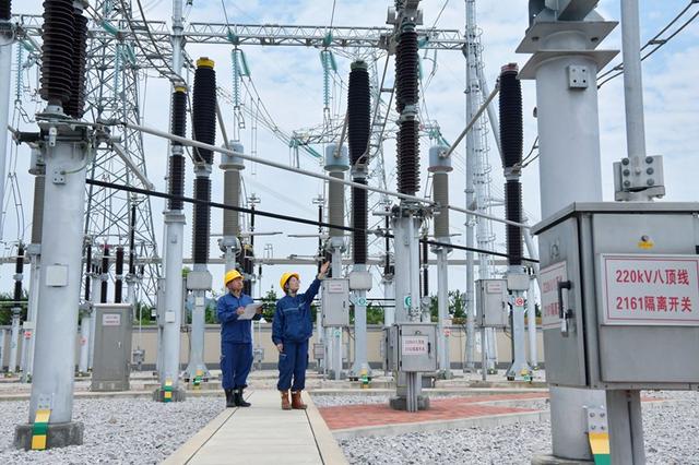 貴州安順供電局220千伏八頂線(xiàn)投運(yùn)
