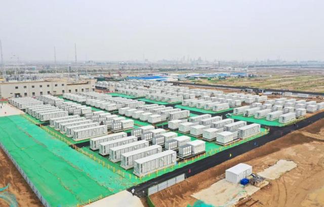 儲能電站運維管理員:風(fēng)口上的“綠領(lǐng)”職業(yè)