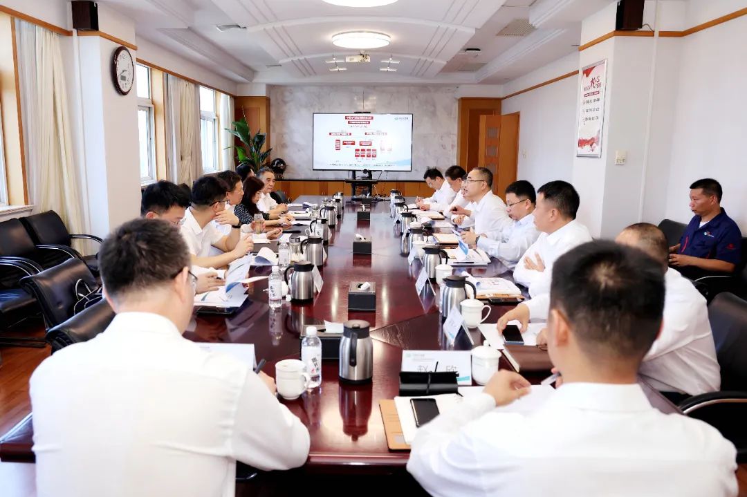 中國電氣裝備黨委書記、董事長李洪鳳到寶雞駐地企業(yè)調(diào)研