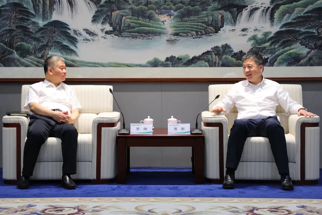 中國(guó)電氣裝備黨委副書記、總經(jīng)理周群會(huì)見日照市委常委、常務(wù)副市長(zhǎng)賈剛