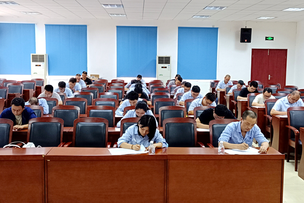 陜煤石電：組織開展重大事故隱患判定標(biāo)準(zhǔn)、新版電氣安規(guī)及安全責(zé)任制競(jìng)賽