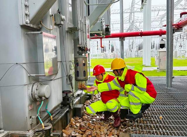 臺風(fēng)“普拉桑”過境，上海城市主電網(wǎng)運行平穩(wěn)