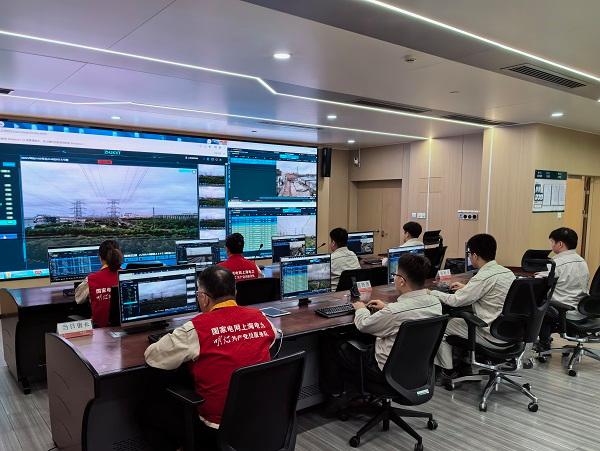 國網(wǎng)上海超高壓公司全力迎戰(zhàn)臺風“普拉?！?全力確保城市主電網(wǎng)安全穩(wěn)定運行