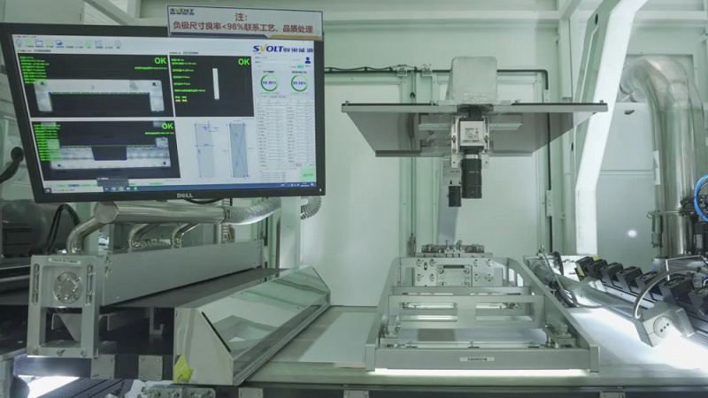 蜂巢能源全球首創(chuàng)熱復(fù)合飛疊技術(shù)，實(shí)現(xiàn)儲(chǔ)能短刀電芯高效高質(zhì)量生產(chǎn)