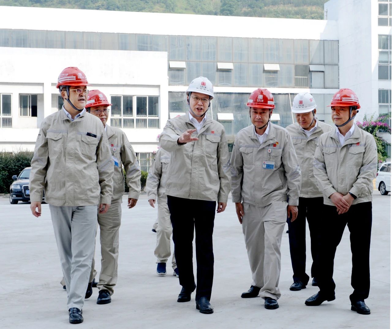 大唐集團(tuán)總經(jīng)理、黨組副書記張傳江到貴州公司所屬企業(yè)調(diào)研