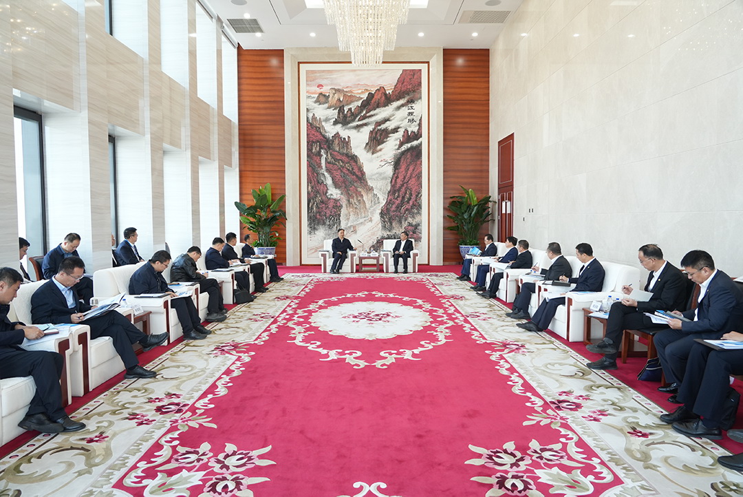 中國(guó)能建黨委書記、董事長(zhǎng)宋海良與山西省委常委、大同市委書記盧東亮?xí)? width=