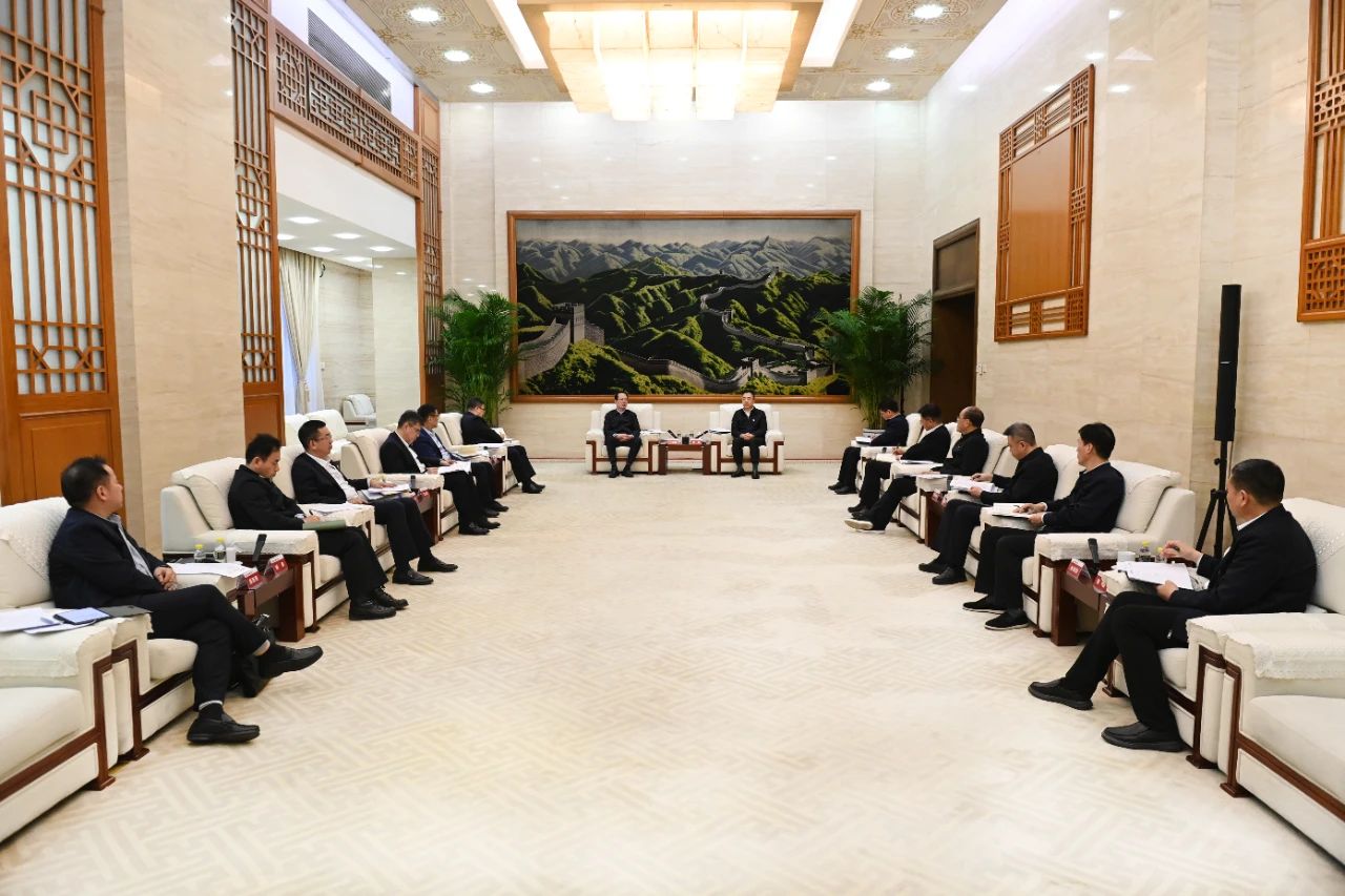 大唐集團(tuán)黨組書記、董事長鄒磊與中國電建黨委書記、董事長丁焰章會談