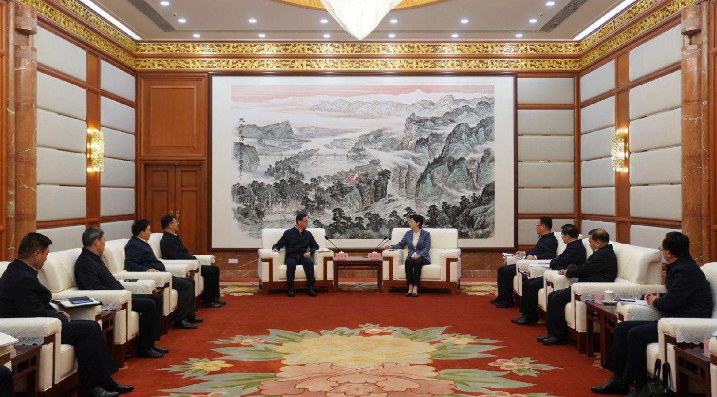 中國安能集團黨委書記、董事長陳奕輝拜會四川省委副書記、省長施小琳