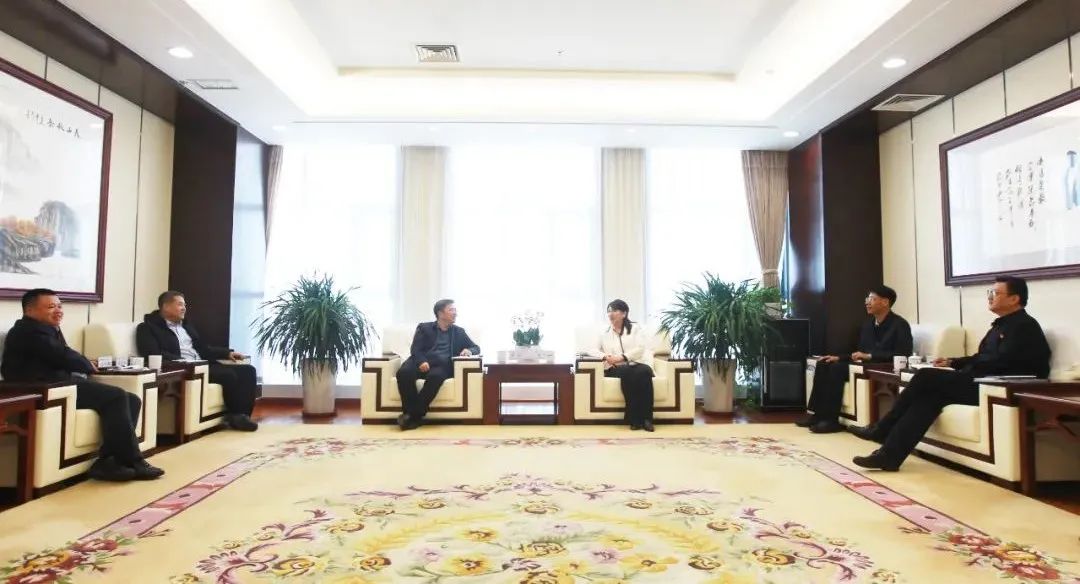 國(guó)家電投新疆公司與中國(guó)水電四局、中交集團(tuán)、運(yùn)達(dá)股份座談