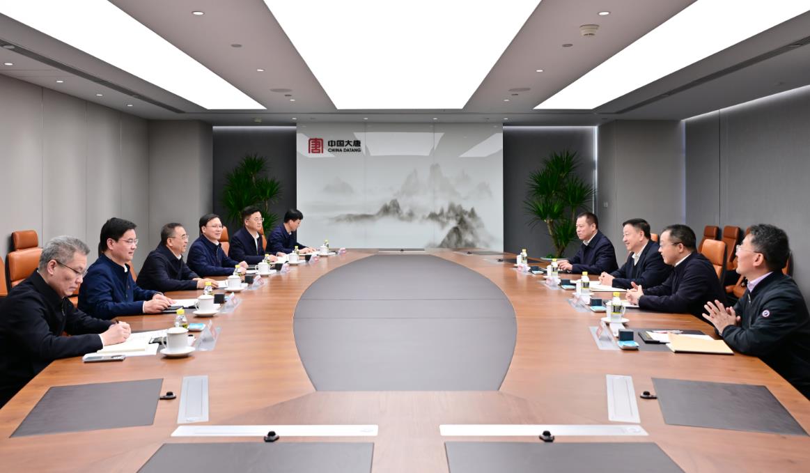 中國大唐董事長鄒磊、總經(jīng)理張傳江與中廣核董事長楊長利、總經(jīng)理高立剛會談