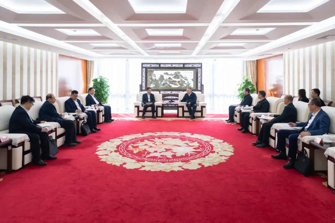 中國華電總經(jīng)理葉向東與山東能源集團黨委書記、董事長李偉舉行會談