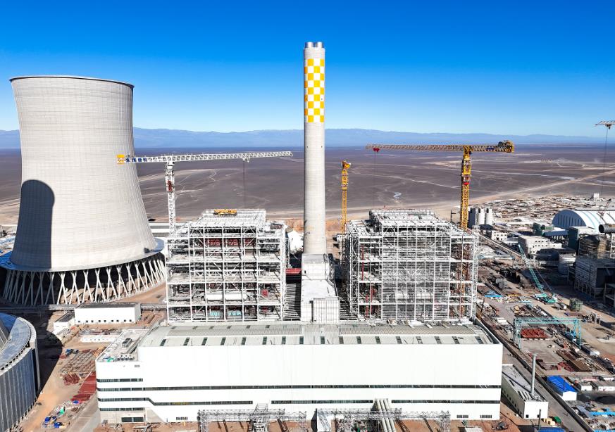 新疆重能石頭梅項目2號機穿轉子一次成功