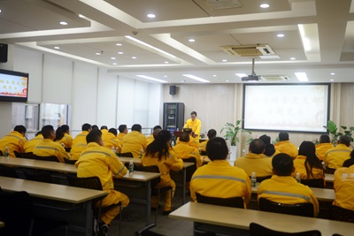 華潤南京公司檢修公司黨支部開展黨員大會、支委會以及3月份主題黨日活動