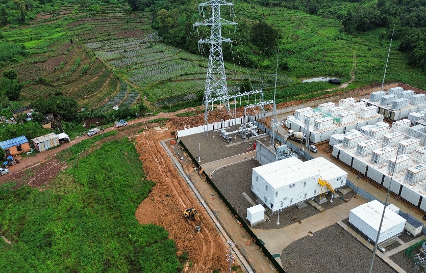 云南首個電網(wǎng)側(cè)大型全釩液流長時儲能示范工程